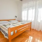 House Rovana Dom wakacyjny *