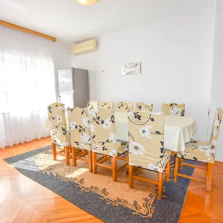 House Rovana Rovanjska