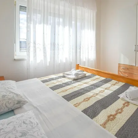 House Rovana * Рованьска