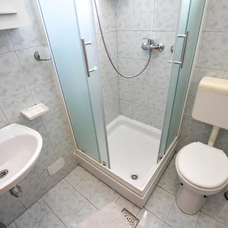 House Rovana Дом отдыха *