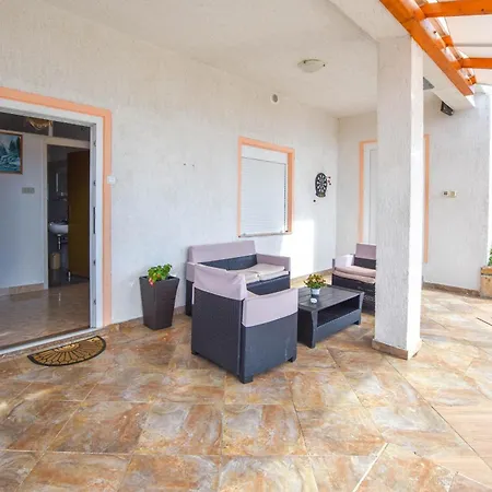 House Rovana