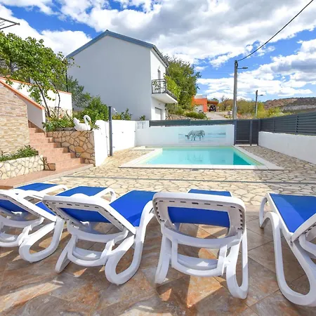 House Rovana