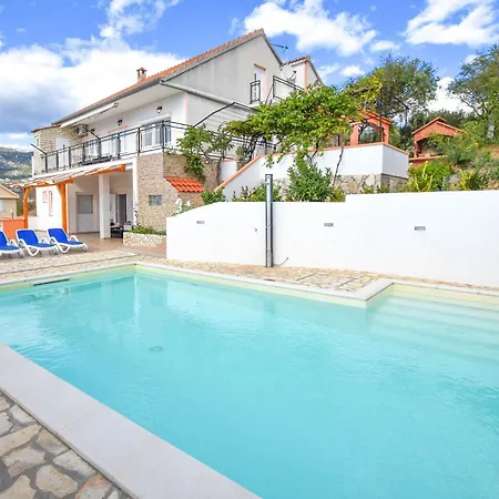 House Rovana